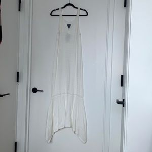 Scoop White Mermaid Style Sleeveless Sweater Dress